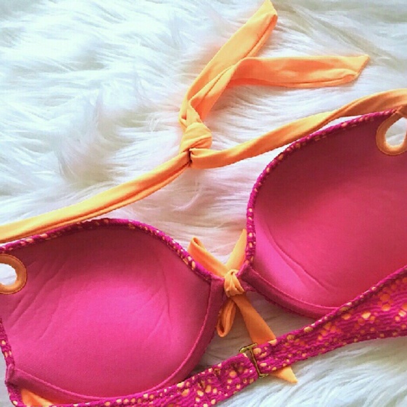 Victoria's Secret Bikini Top Like New!! 34C - Picture 3 of 4